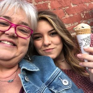 Meet your Posher, Deidra